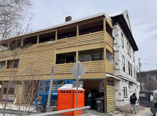 18 Union St #B, Windsor, VT 05089