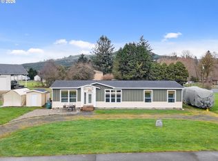 4 Nature Loop, Cathlamet, WA 98612