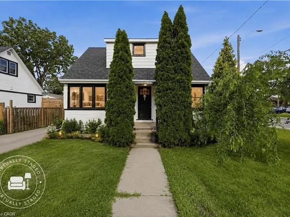 15 W 1st St, Hamilton, ON L9C 3B5