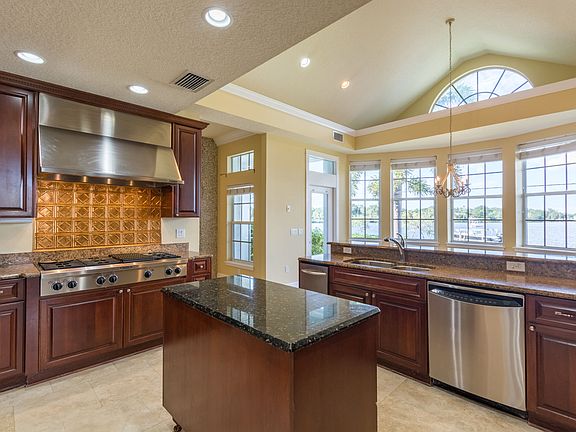 3rd image of 700 Lansden Ct