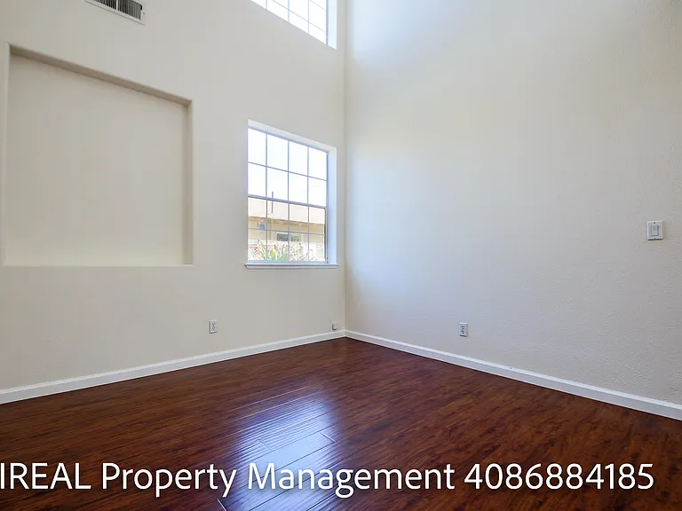 4202 Cambridge Way — Photo 5