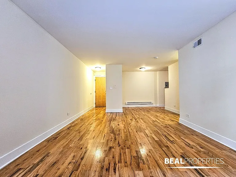 555 W Arlington Pl #205 — Photo 4