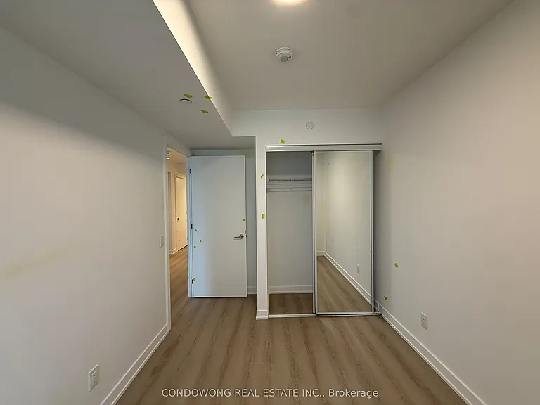 100 Queen St E #1812 — Photo 5