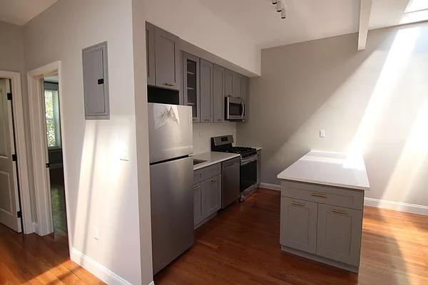 Rented by Nooklyn NYC LLC | media 37