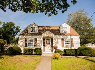 147 Oak St, Natick, MA 01760