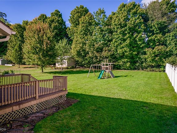 5th image of 969 Sanctuary View Dr