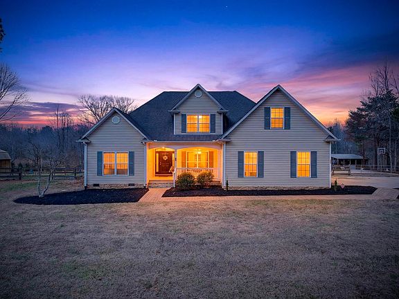 3rd image of 568 Kilgore Bridge Rd