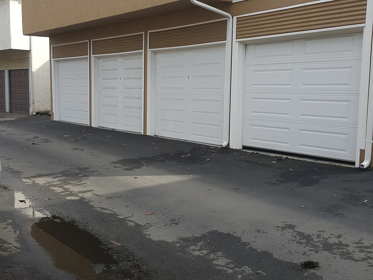 2 bed, 800 sqft, $2,750 — Photo 2