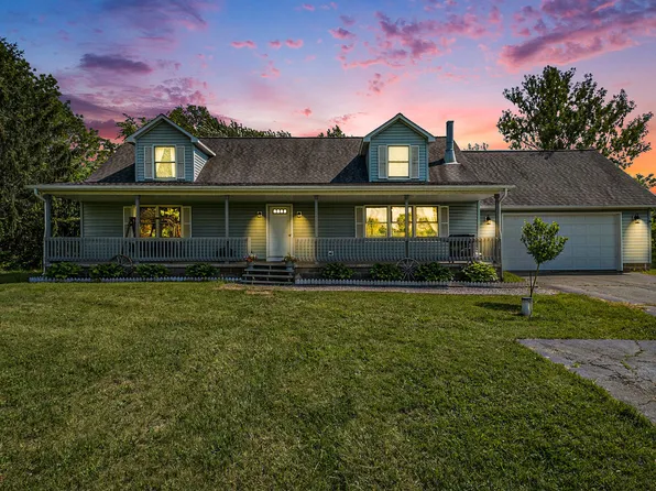 4050 Oakwood Rd, Ortonville, MI 48462