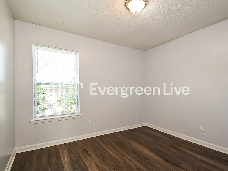 6070 Tulane Rd — Photo 10