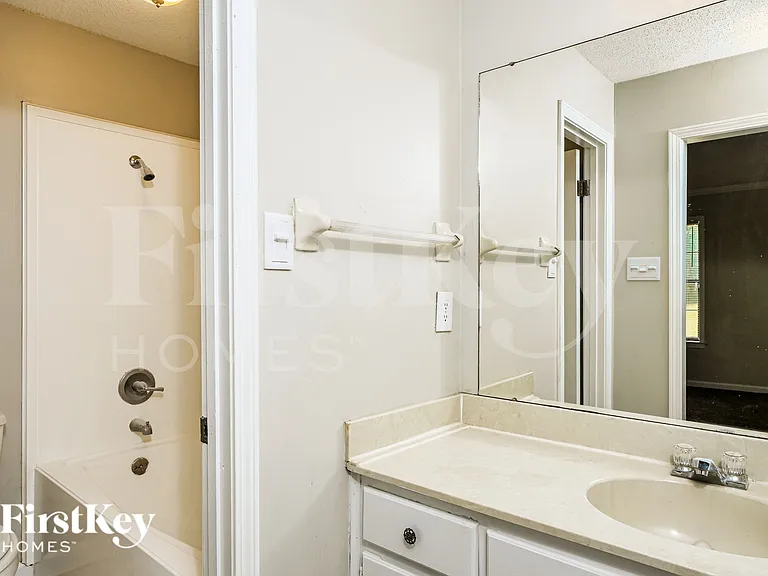 3758 Rippling Creek Ln — Photo 10