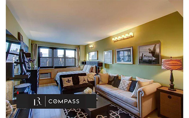 Rented by Compass | media 7