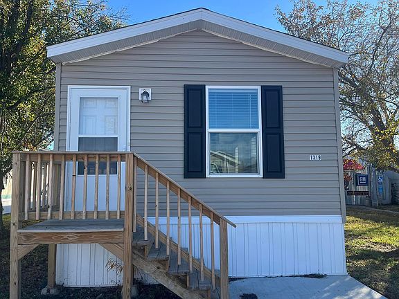 4th image of 1440 W Plum St #75