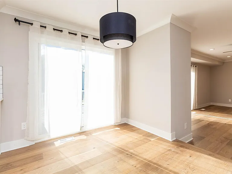 5485 Hammersmith Dr — Photo 14