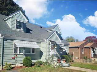 76 Standish Ave, Providence, RI 02909