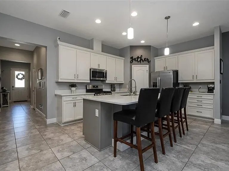 1090 Alder Tree Dr — Photo 6