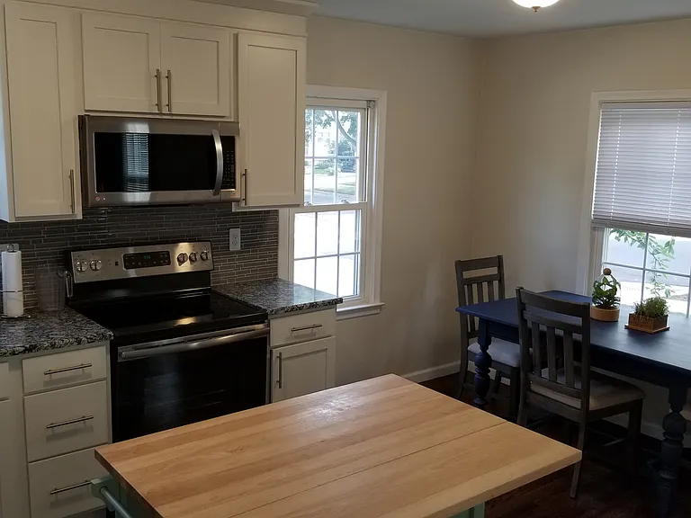 521 N Rembrandt Ave — Photo 7