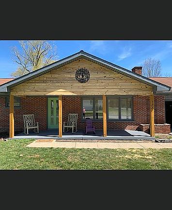 2nd image of 104 Windsor Ln