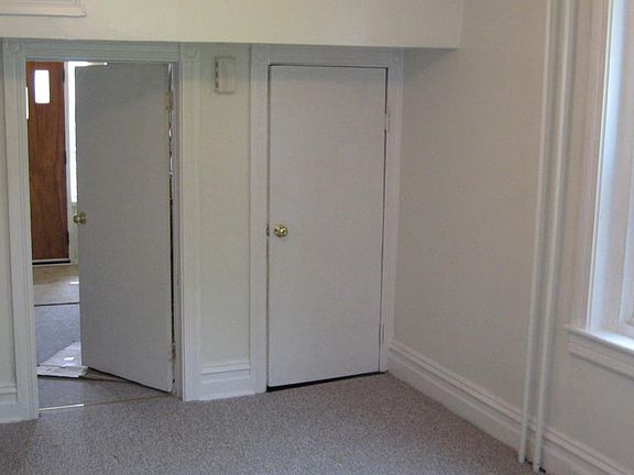Entrance Living Room