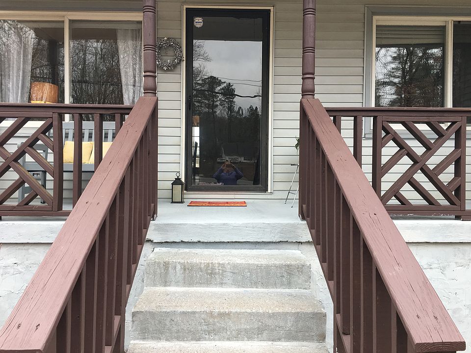 1st image of 609 Jones Creek Rd