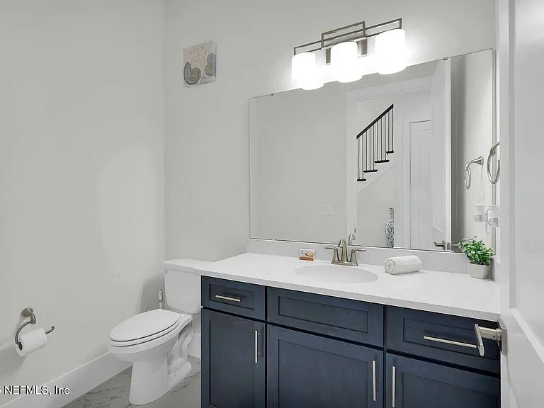 586 A1a N — Photo 19