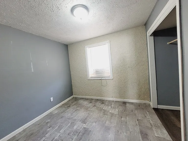2115 State St — Photo 7