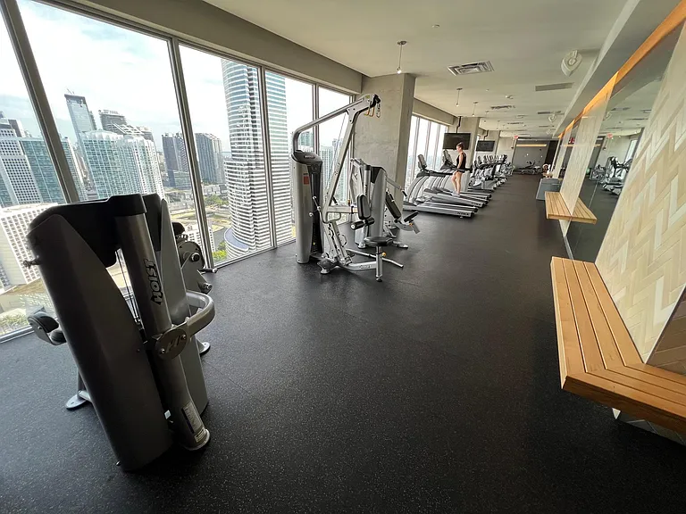 151 SE 1st St #Penthouse 7 — Photo 30