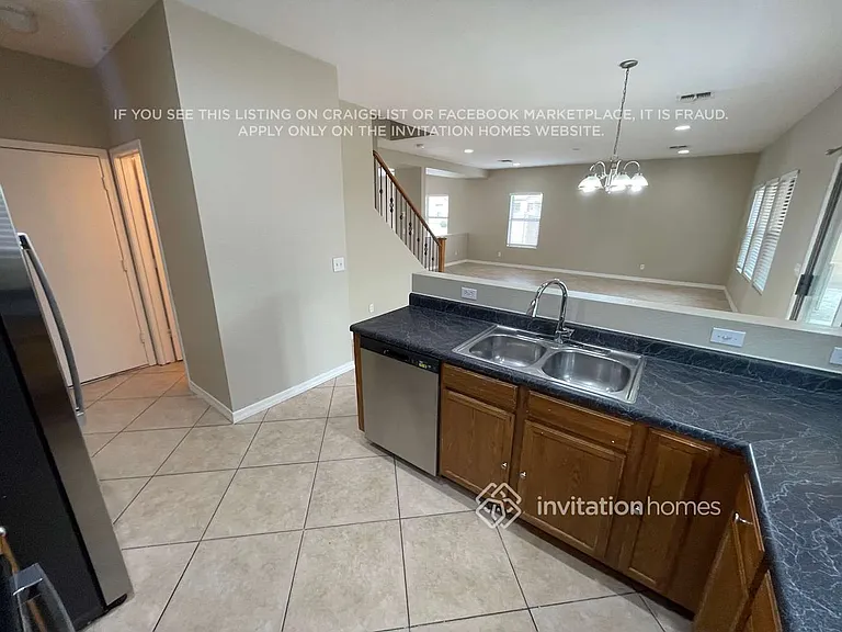 9444 W Wilshire Ave — Photo 7