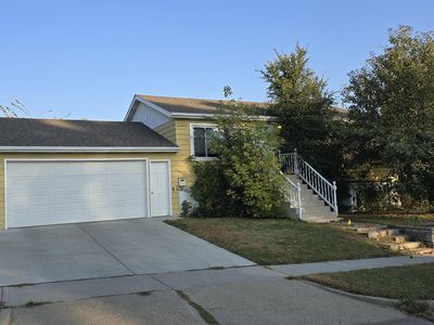 719 N 22nd St, Bismarck, ND, 58501