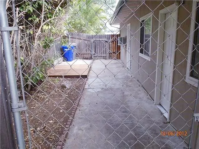 1356 Peppervilla Dr — Photo 24