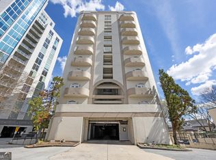 2161 Peachtree Rd NE APT 902, Atlanta, GA 30309