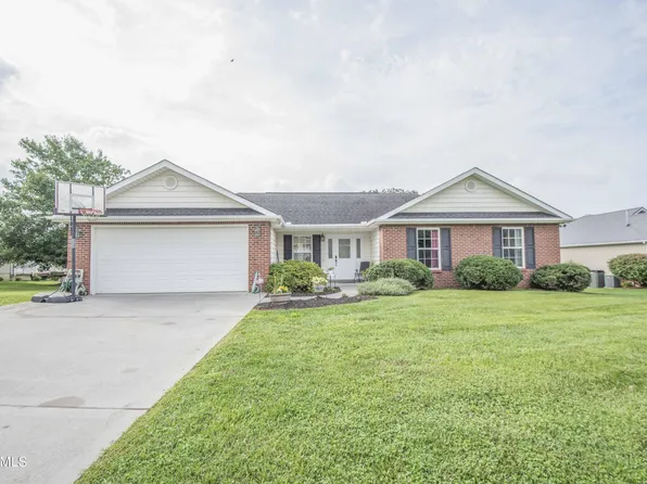 736 Boone Dr, Seymour, TN 37865