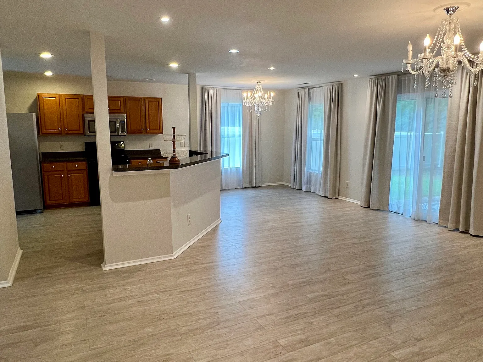 930 Willow Bend Dr — Photo 2