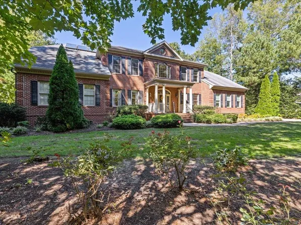 1013 Harris Rd, Virginia Beach, VA 23452