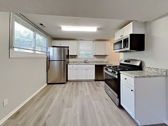 3rd image of 1521 N Seminole Dr