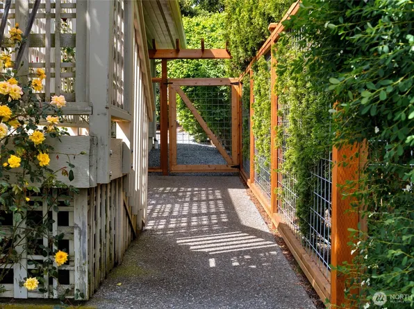 6404 Warren Street, Anacortes, WA 98221