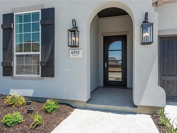 3rd image of 6552 Titus Ln