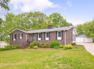 115 Woodland Dr, Greer, SC 29651