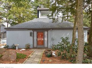 11 Laurel Ln, Avon, CT 06001