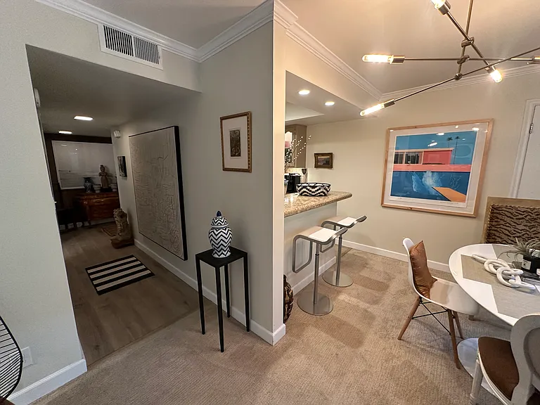 6708 Hillpark Dr #303 — Photo 16