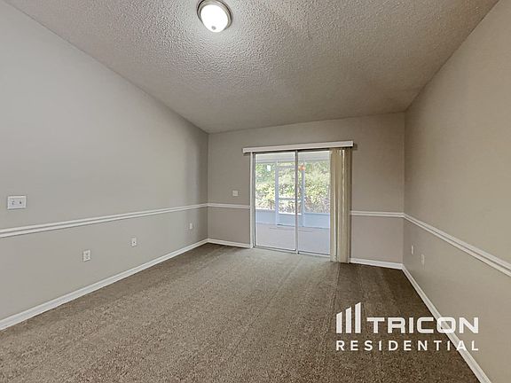 4th image of 3259 Garden Acres Ct W