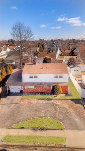 39 Alpine Lane, Hicksville, NY, 11801