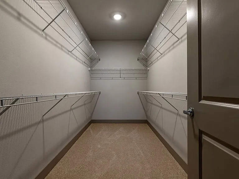 The Cosmopolitan Apartments — Photo 19
