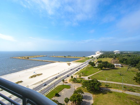 2nd image of 2060 Beach Blvd