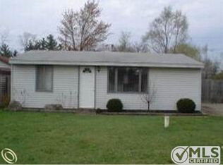 858 Vernita Dr, Lake Orion, MI 48362