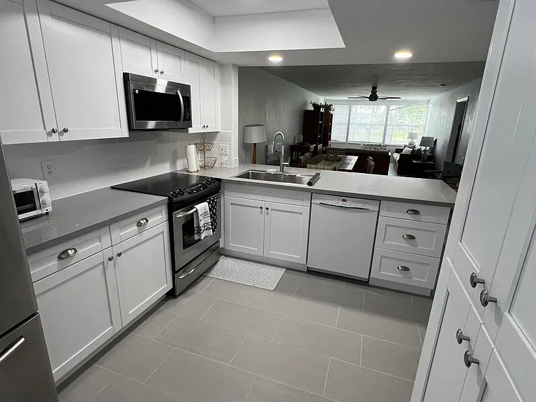 1408 Palm Beach Trace Dr — Photo 9