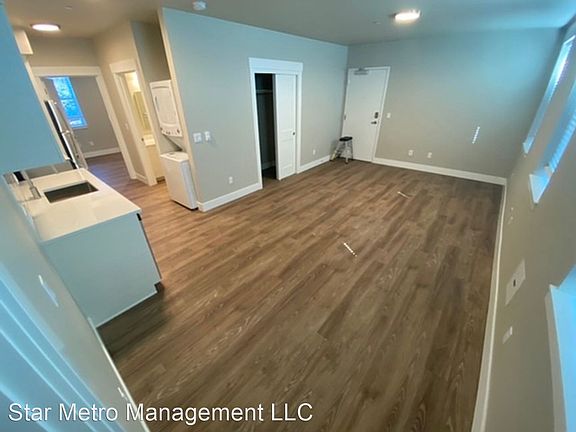 5th image of 6780 N Maryland Ave #108