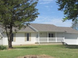 1745 Coffee Rd, Raleigh, IL 62977