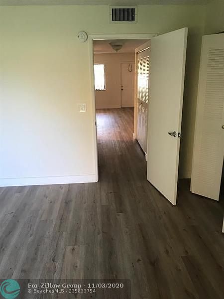 2nd image of 1715 Meadows Cir W