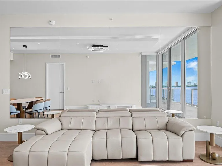 220 Lake Shore Dr #917 — Photo 13
